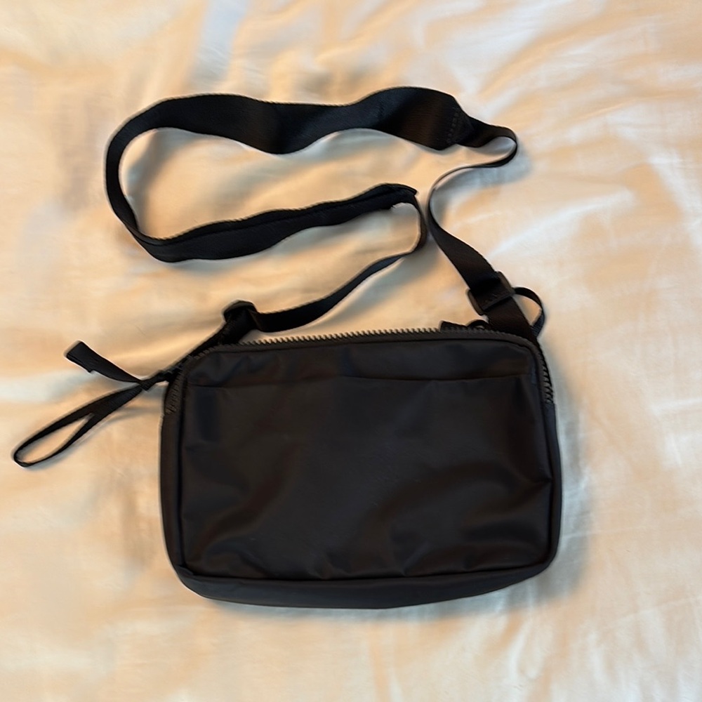 Everlane black nylon Crossbody Bag